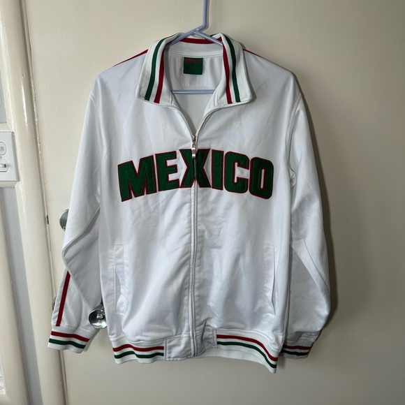Jackets & Coats | Unisex Mexico
Size L - Picture 2 of 7